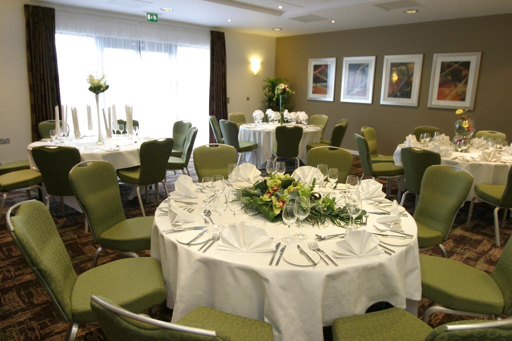 Hotel Ramada Plaza Wrexham Exterior foto