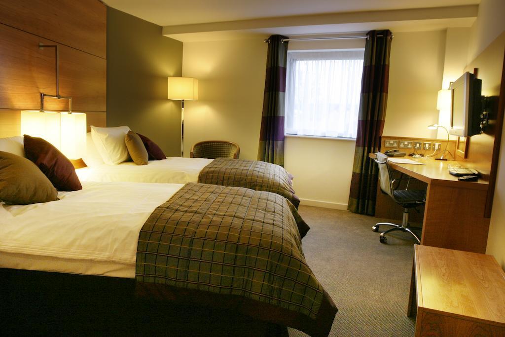 Hotel Ramada Plaza Wrexham Exterior foto