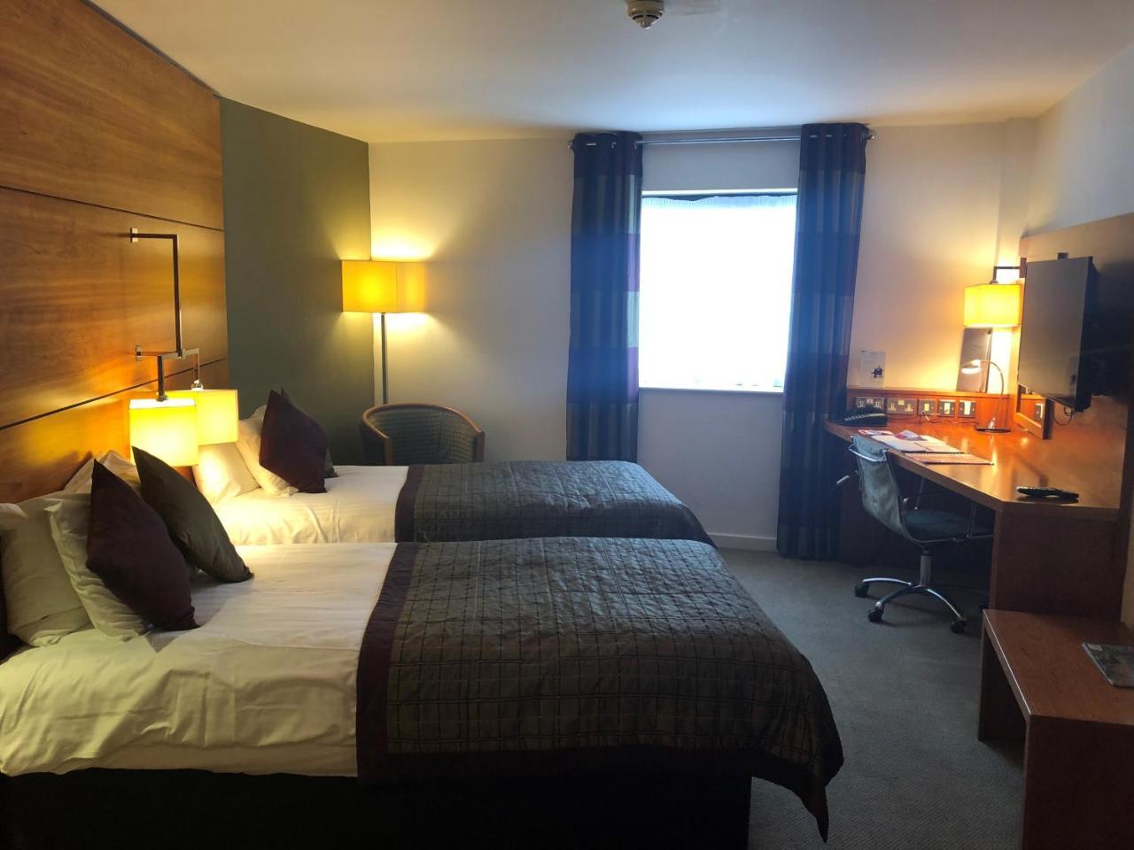 Hotel Ramada Plaza Wrexham Exterior foto