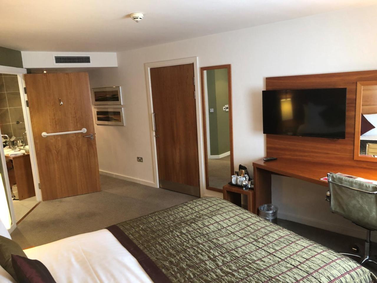 Hotel Ramada Plaza Wrexham Exterior foto